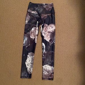 Athletic floral print high waisted leggings